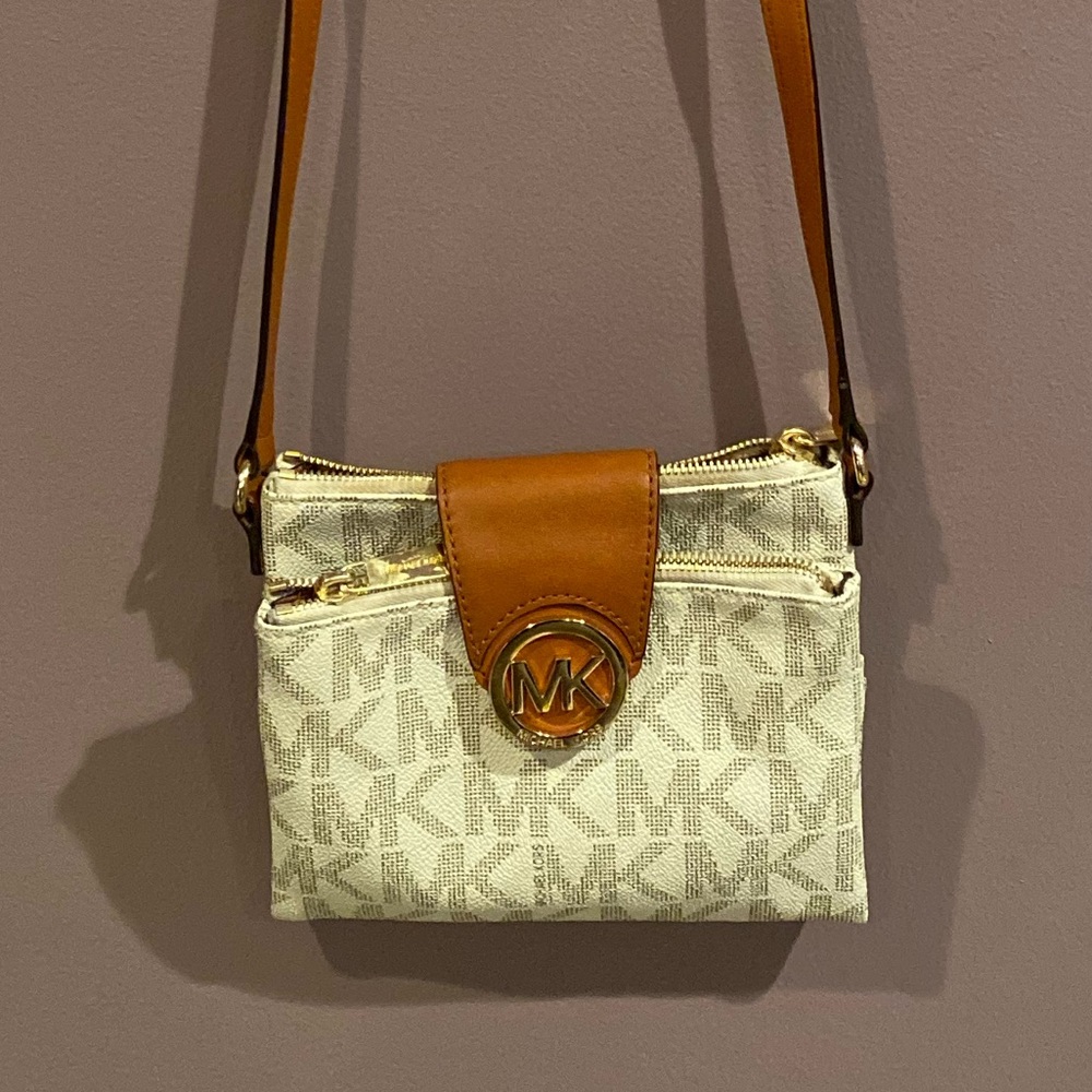 MICHAEL KORS CROSSBODY BAG